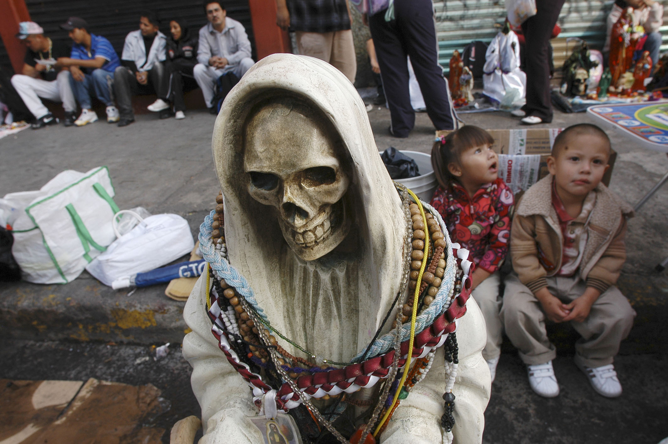 El culto a la Santa Muerte: de la cosmovisión prehispánica a la
