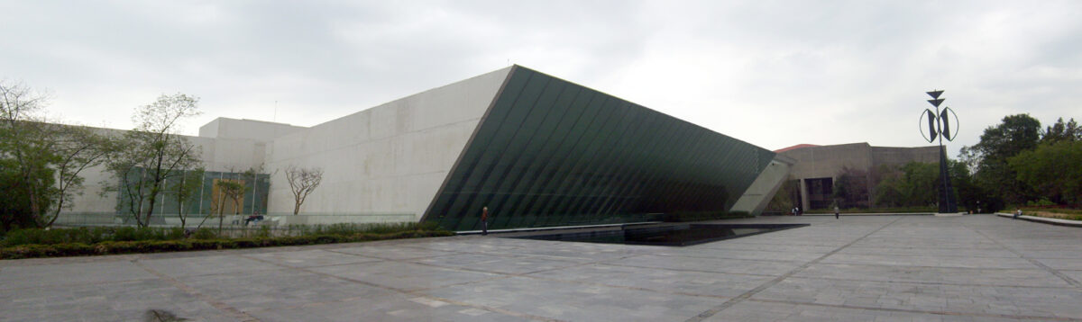 Muac en la unam por teodoro gonzalez de leon