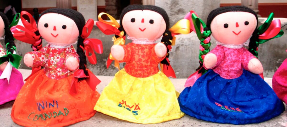 muñeca otomí traduce espanol
