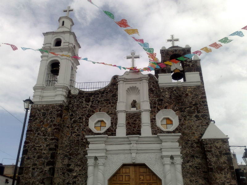 iglesias construidas templos prehispanicos
