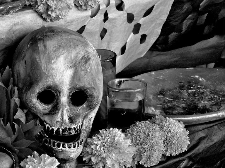 dia-de-muertos-mexico-day-of-the-dead-reflexion-muerte