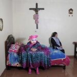 tradiciones-extranas-mexico-chiapas-mexicanas-panzudos-fotografia